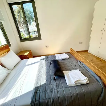 Demetra 1 Bdr Down Town Apartment *