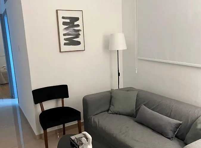 Demetra 1 Bdr Down Town Lägenhet Nicosia